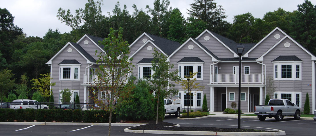 <b>PAST PROJECTS:</b> Outside view of Oak Creek Commons PAST PROJECTS: Outside view of Oak Creek Commons